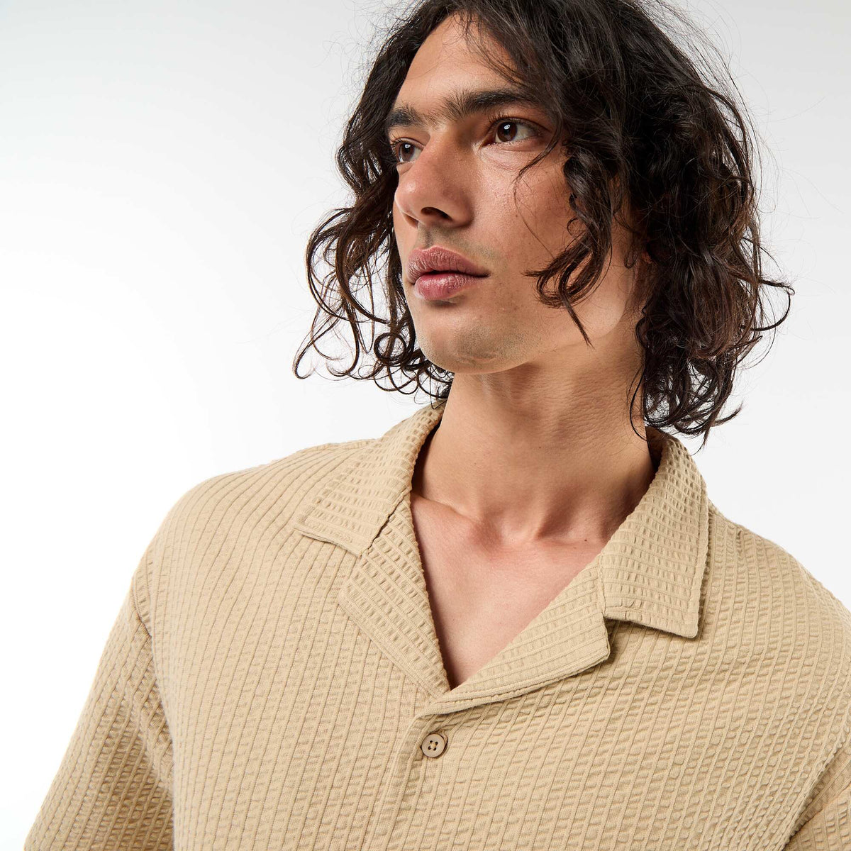 Camisa de punto gofrado de manga corta BEIGE