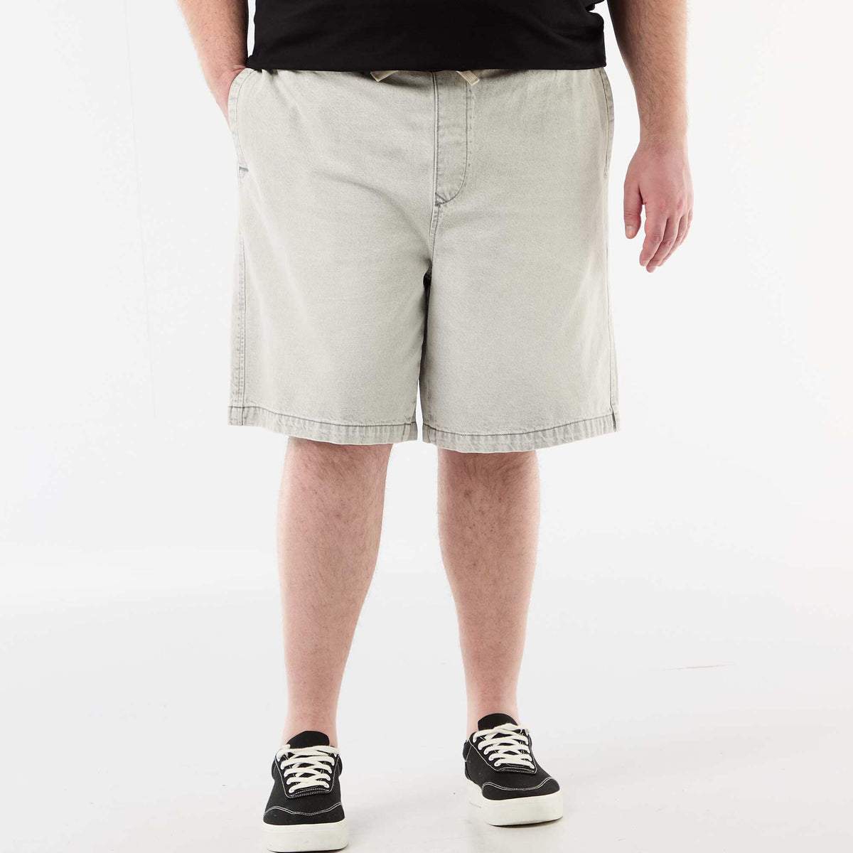 Bermuda de twill con cordones ajustables GRIS