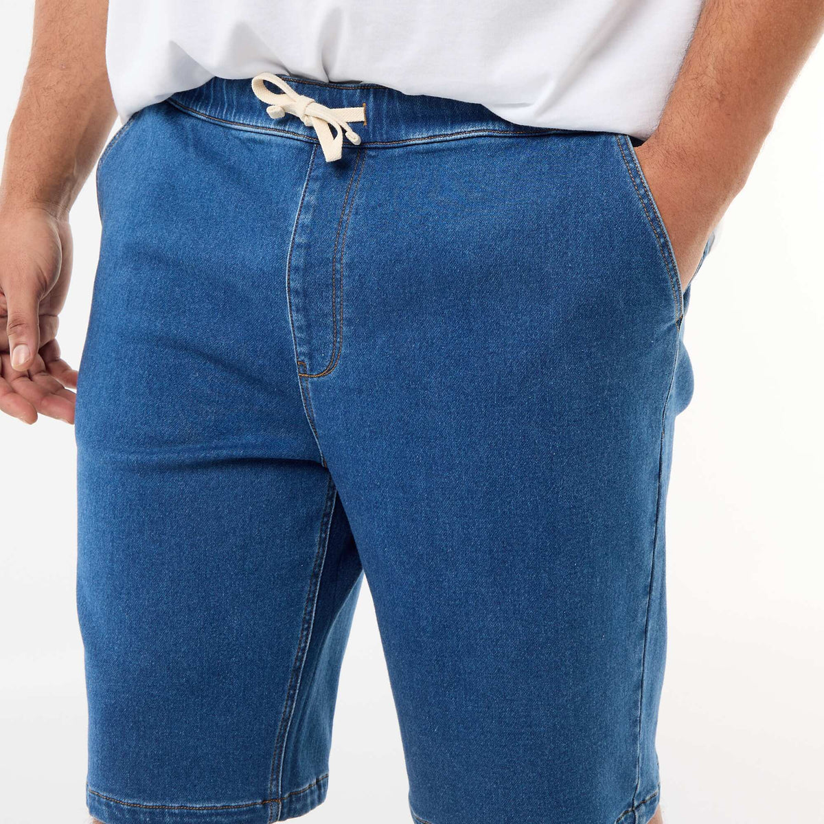 Bermuda jean con cordones AZUL