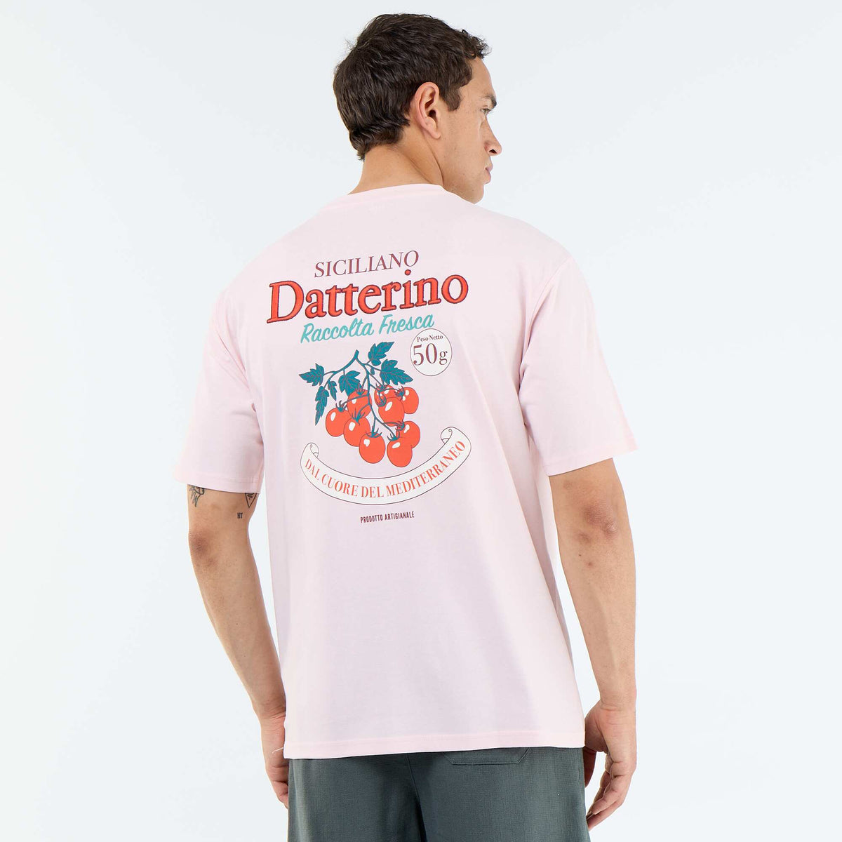 Camiseta de manga corta con estampados y bordados por delante y por detrás ROSA