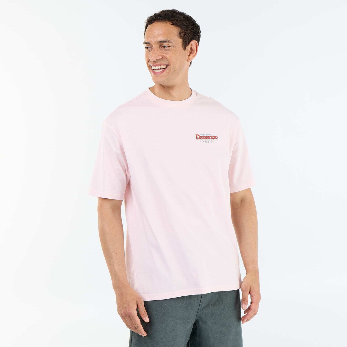 Camiseta de manga corta con estampados y bordados por delante y por detrás ROSA