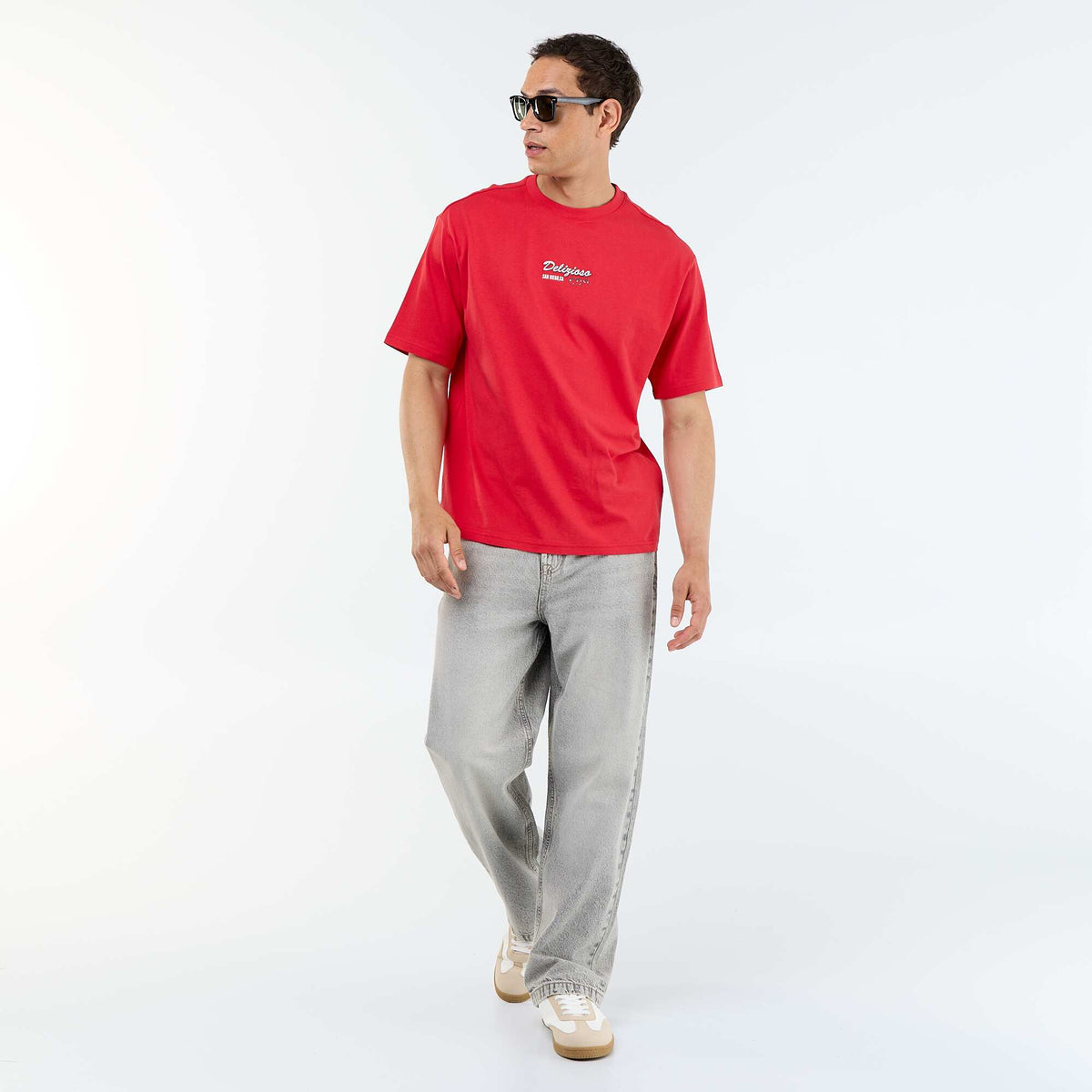 Camiseta de manga corta con estampados y bordados por delante y por detrás ROJO