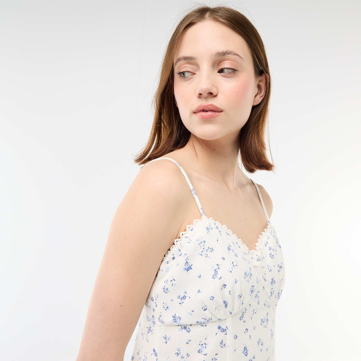 Vestido floreado de lino mezclado BLANCO