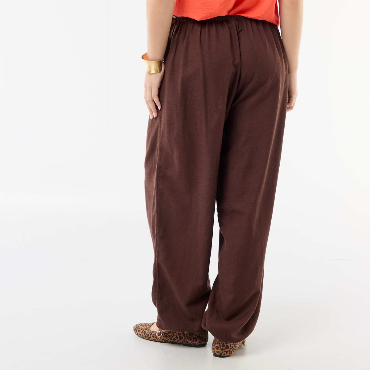 Pantalón ancho de mujer con cintura elástica y bajo ajustado MARRON