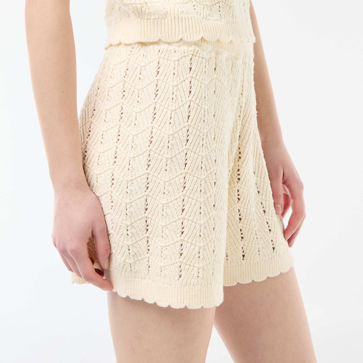 Pantalón corto ancho de croché BEIGE