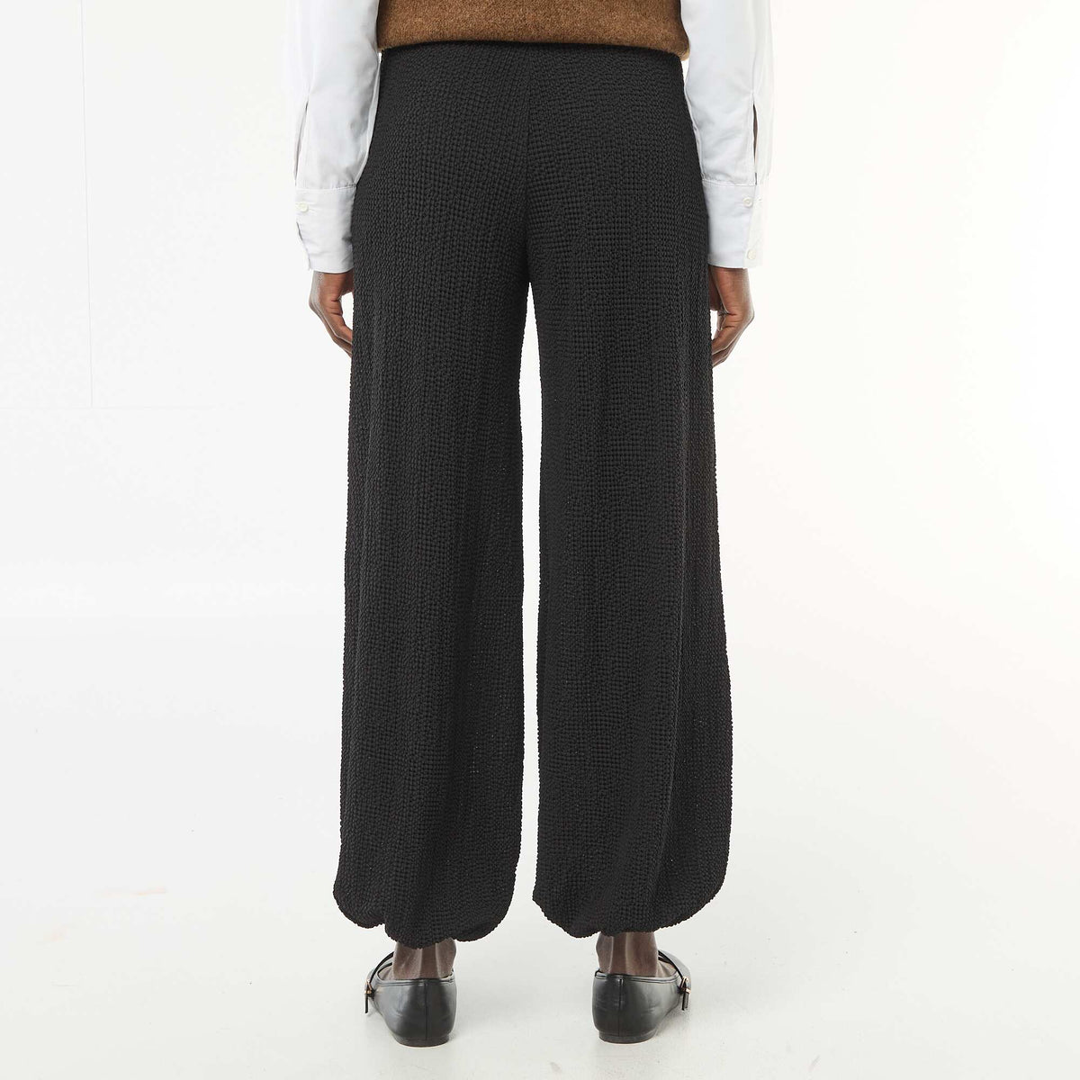 Pantalón de punto arrugado NEGRO