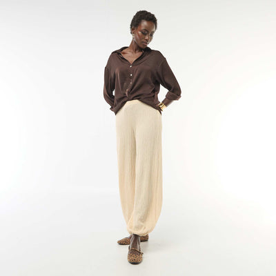 Pantalón de punto arrugado BEIGE