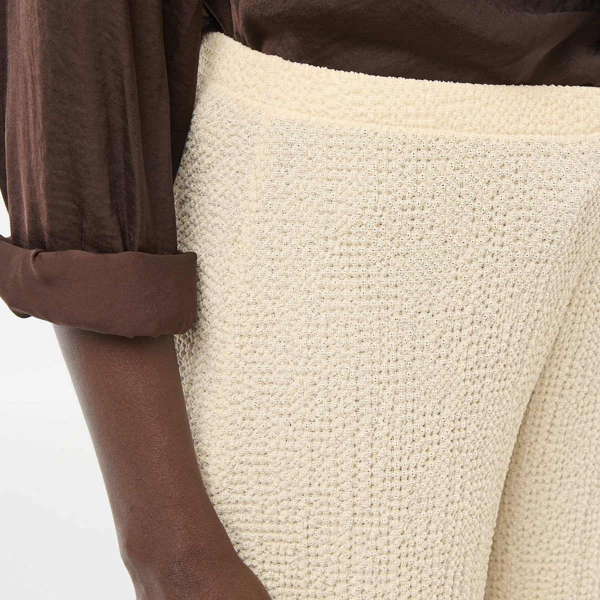 Pantalón de punto arrugado BEIGE