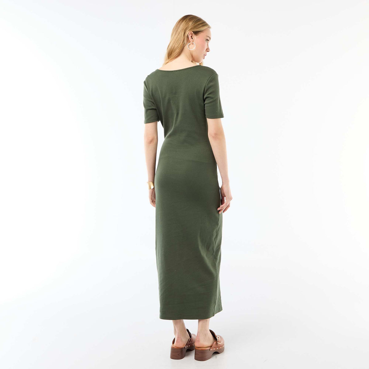 Vestido largo con corte drapeado y detalle de joya VERDE
