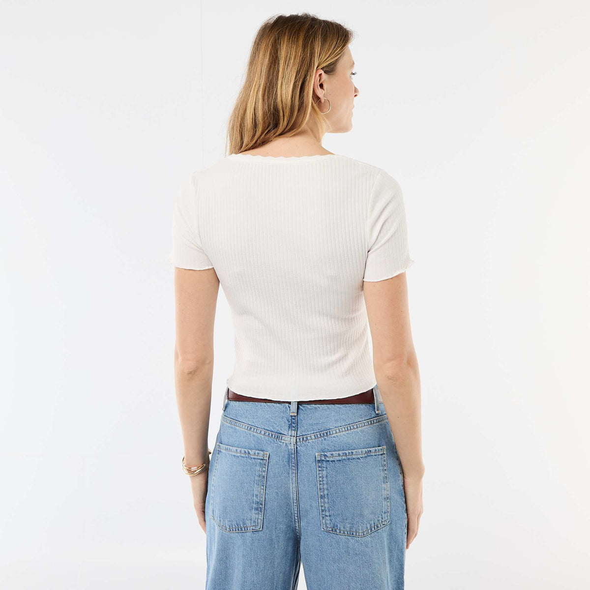 Camiseta de canalé de manga corta con volantes BLANCO