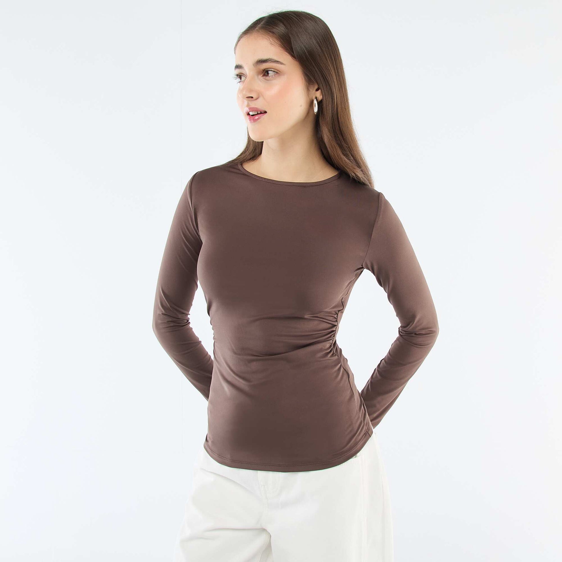 Camiseta espalda descubierta MARRON