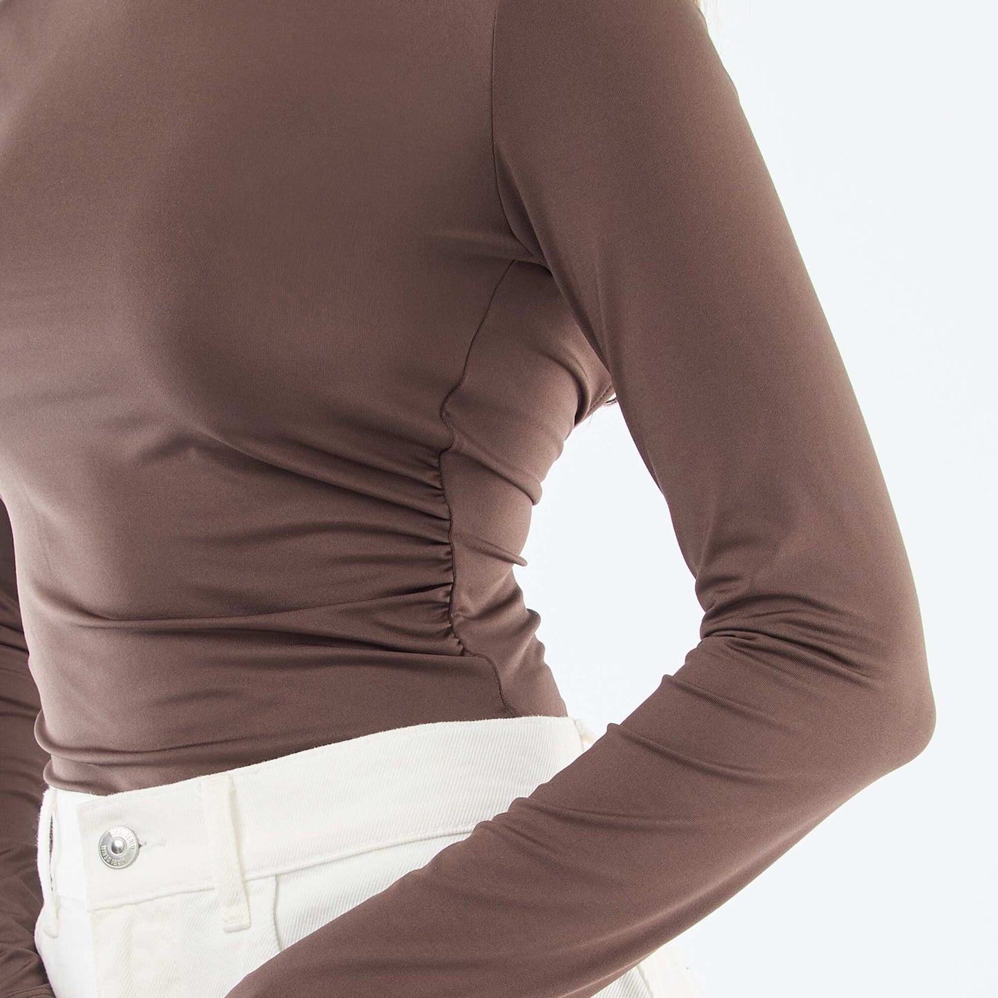 Camiseta espalda descubierta MARRON