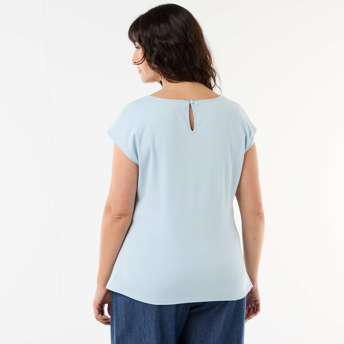 Camiseta drapeada con joya dorada AZUL