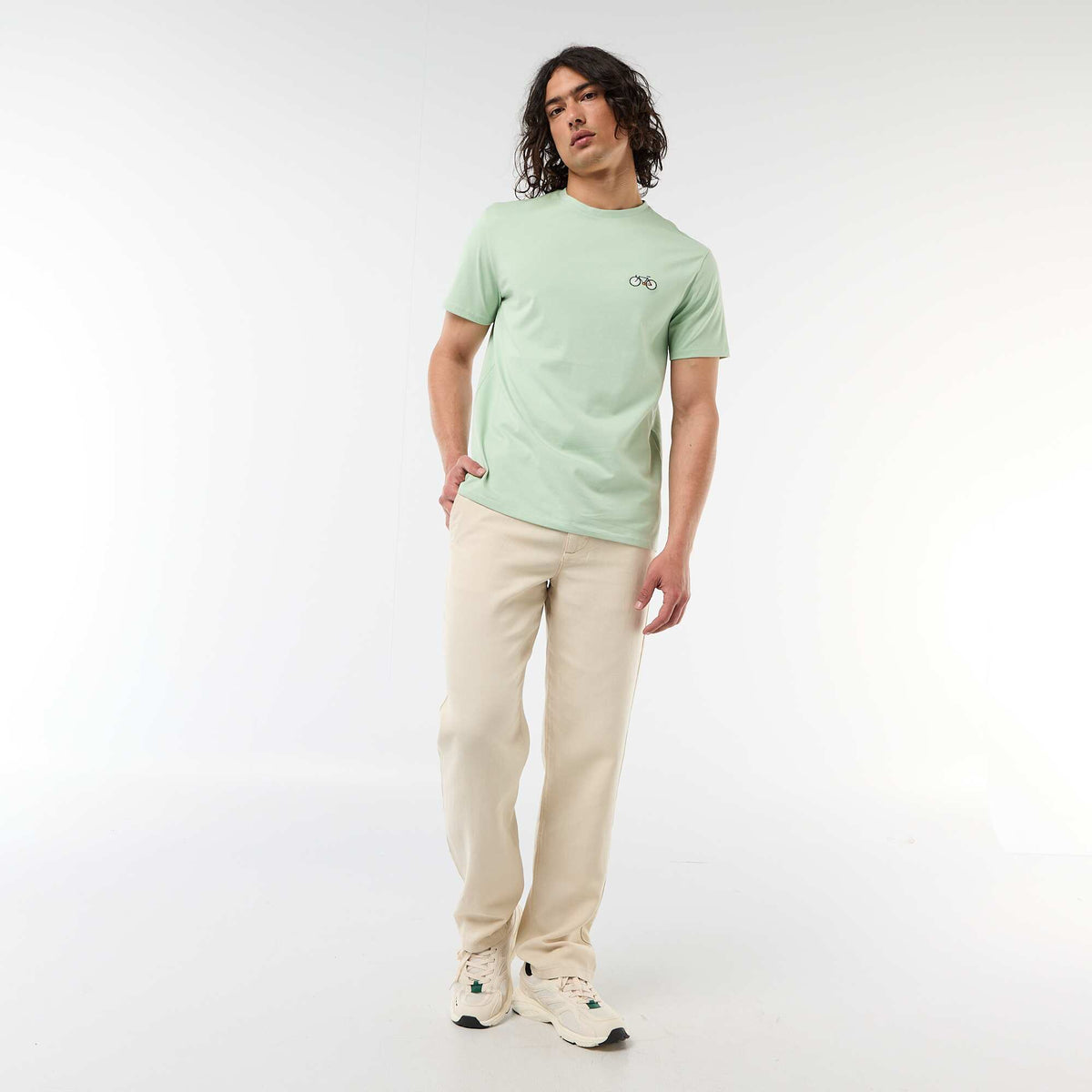 Camiseta lisa de manga corta con bordado VERDE