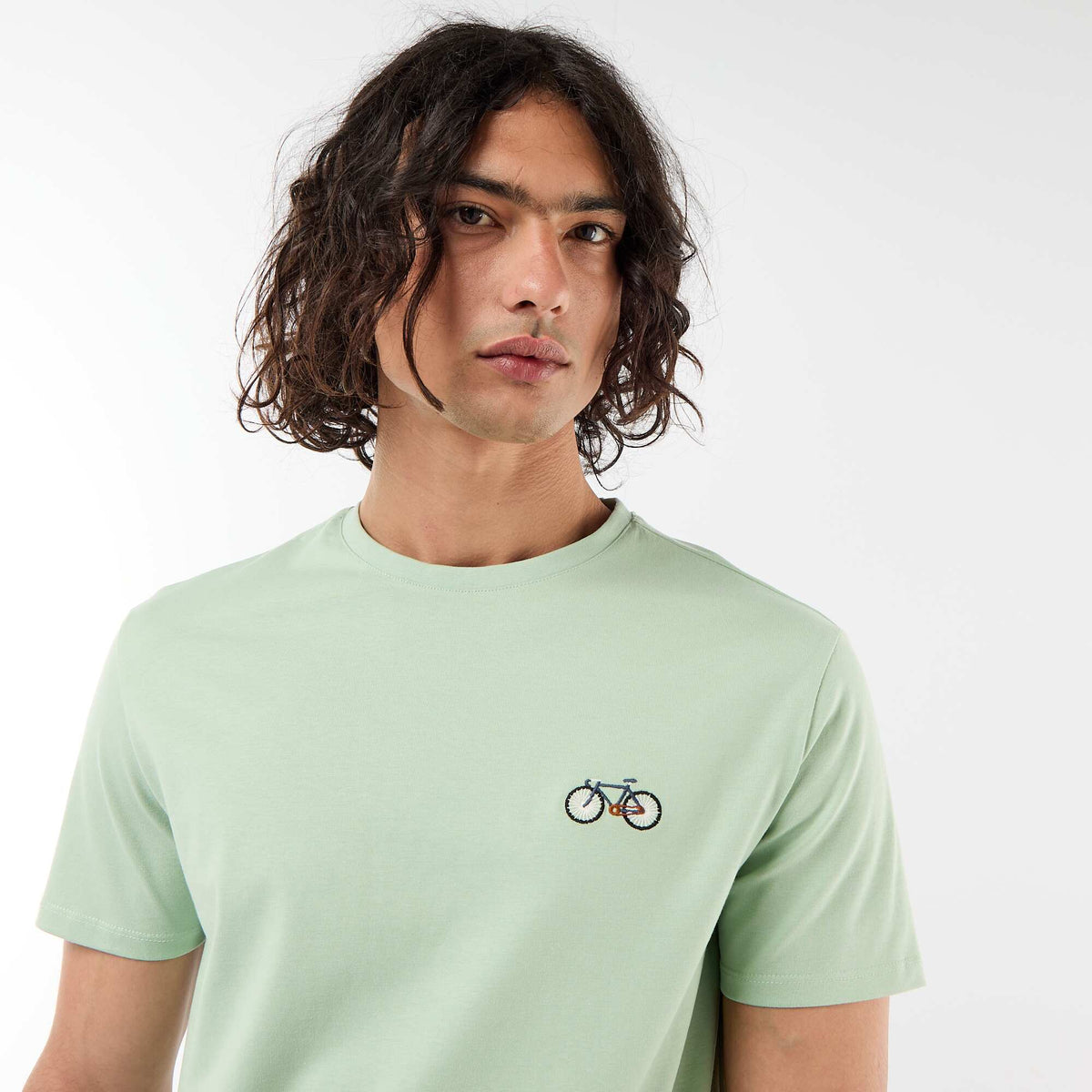 Camiseta lisa de manga corta con bordado VERDE