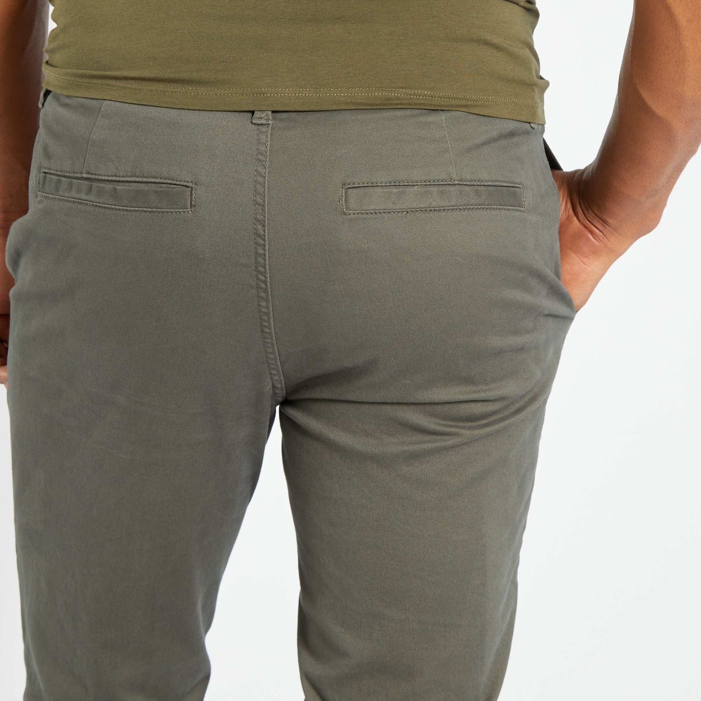 Pantalón chino slim KAKI