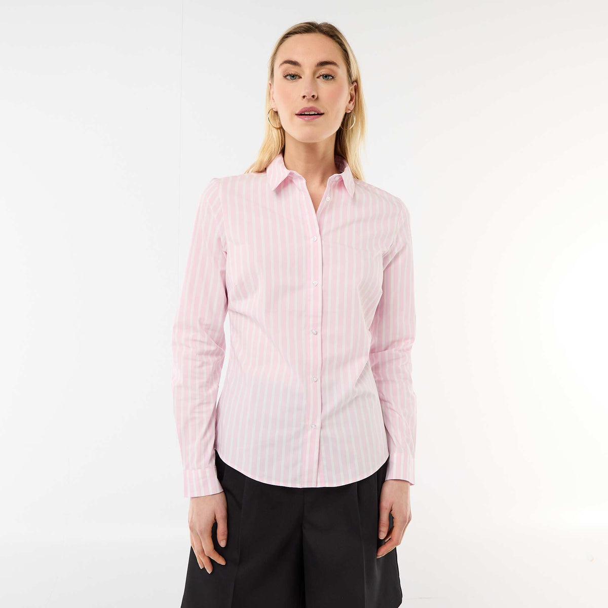 Camisa entallada cuello italiano ROSA