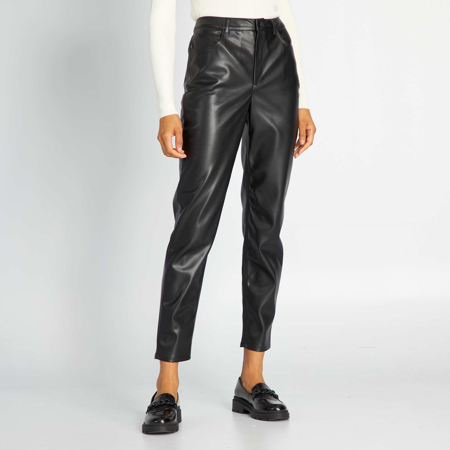 Pantalon de material sintético negro