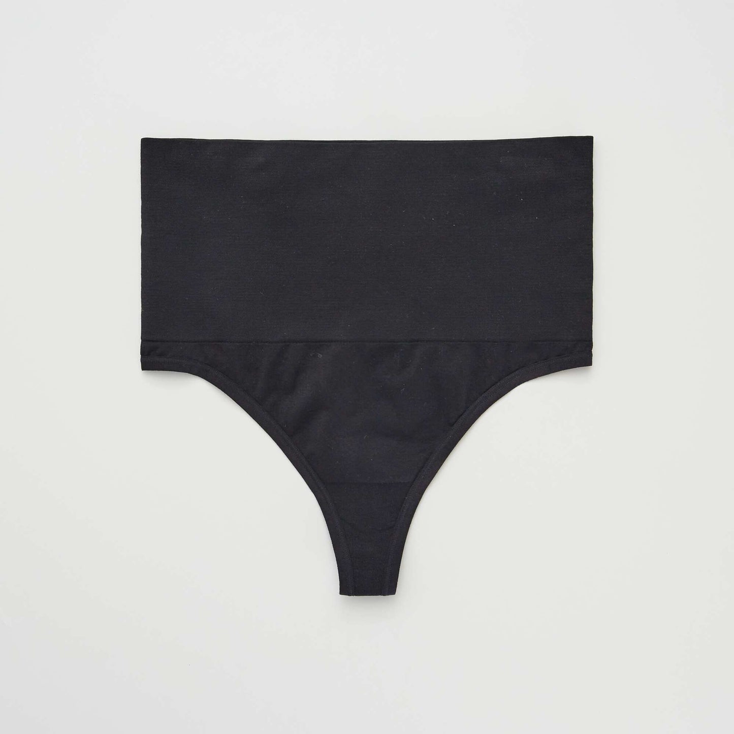 Tanga moldeador negro