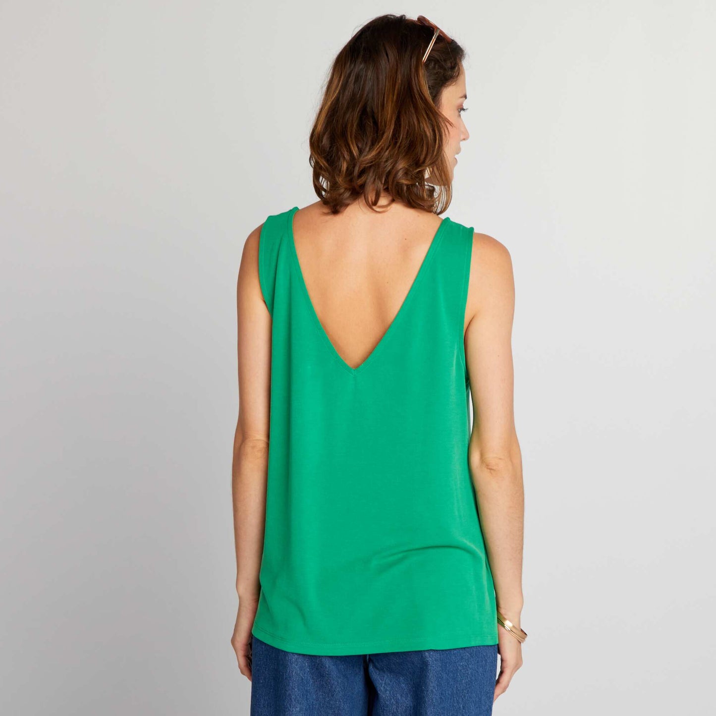 Camiseta de tirantes con cuello de pico VERDE