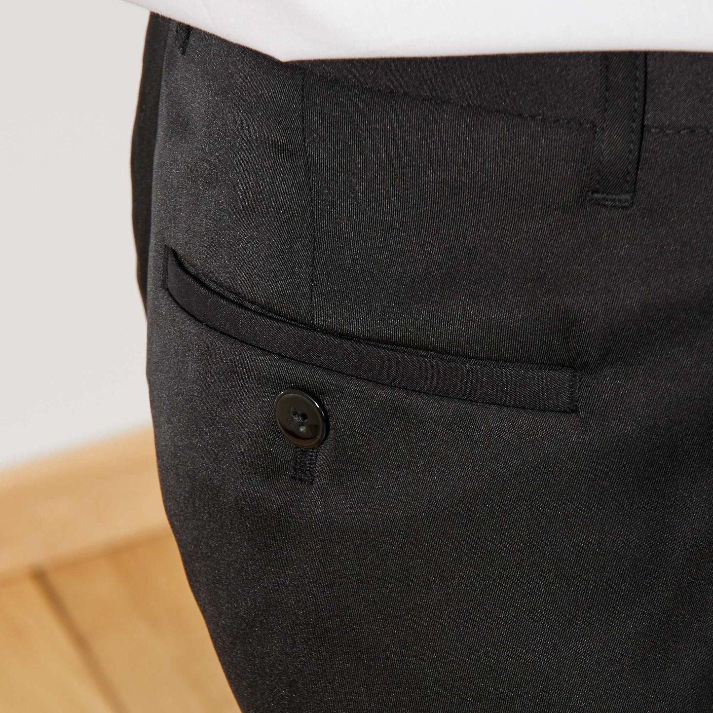 Pantalón de traje slim negro