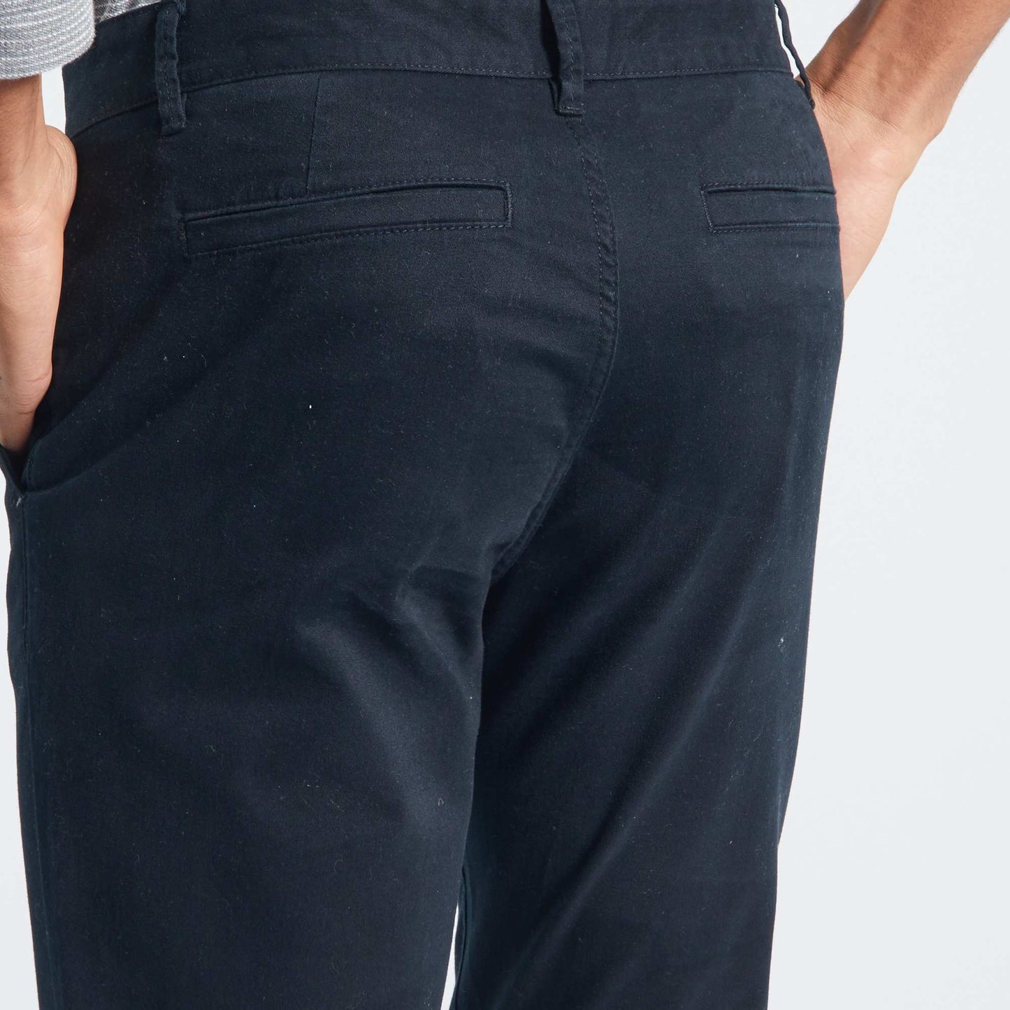 Pantalon chino slim negro