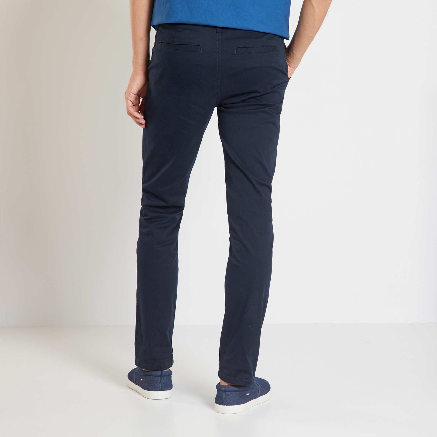 Pantalón chino slim azul