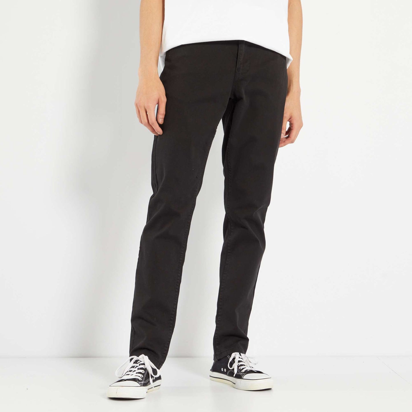 Pantalon slim 5 bolsillos - L32 NEGRO