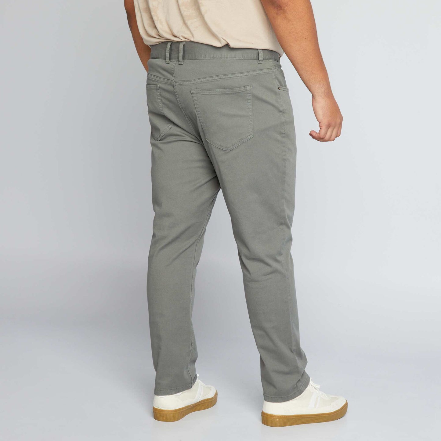 Pantalón slim L32 VERDE