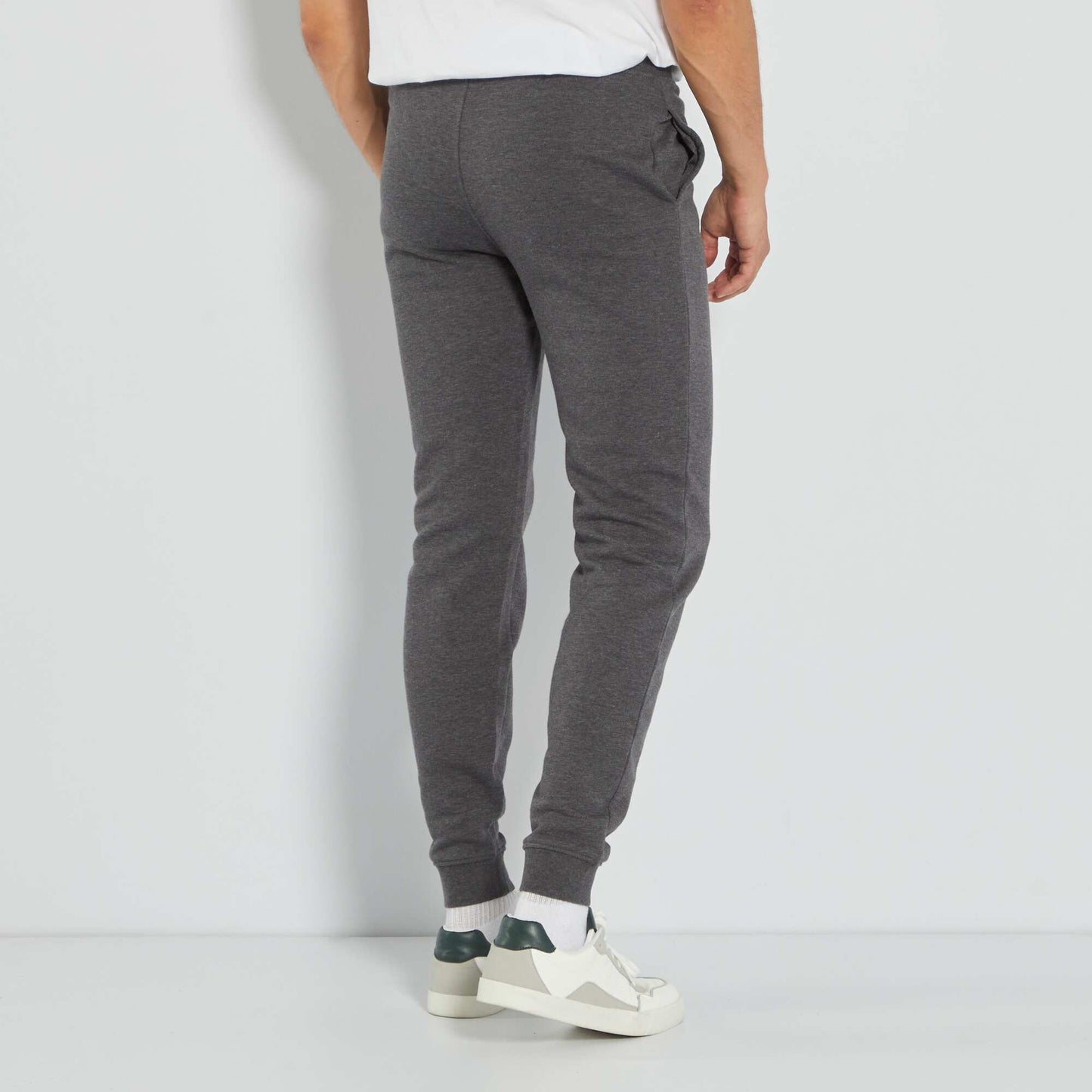 Pantalón deportivo GRIS