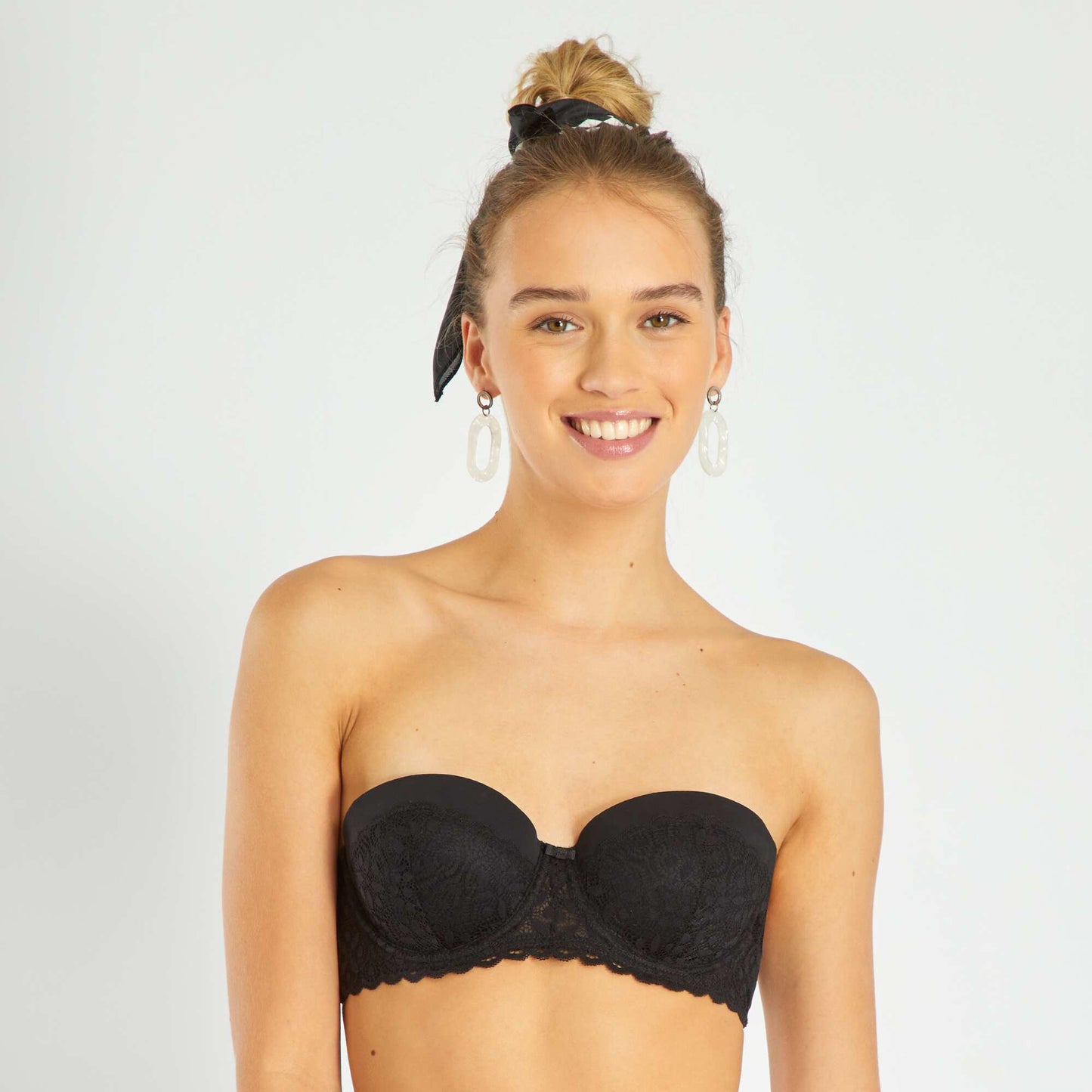 Sujetador bandeau con foam negro