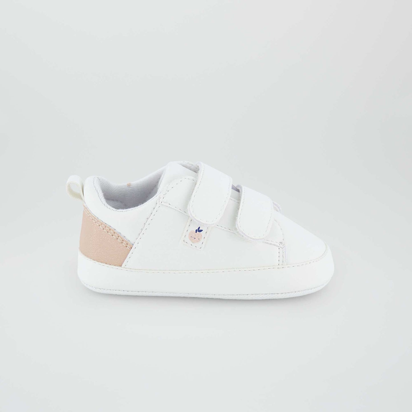 Zapatillas modernas con velcros BLANCO