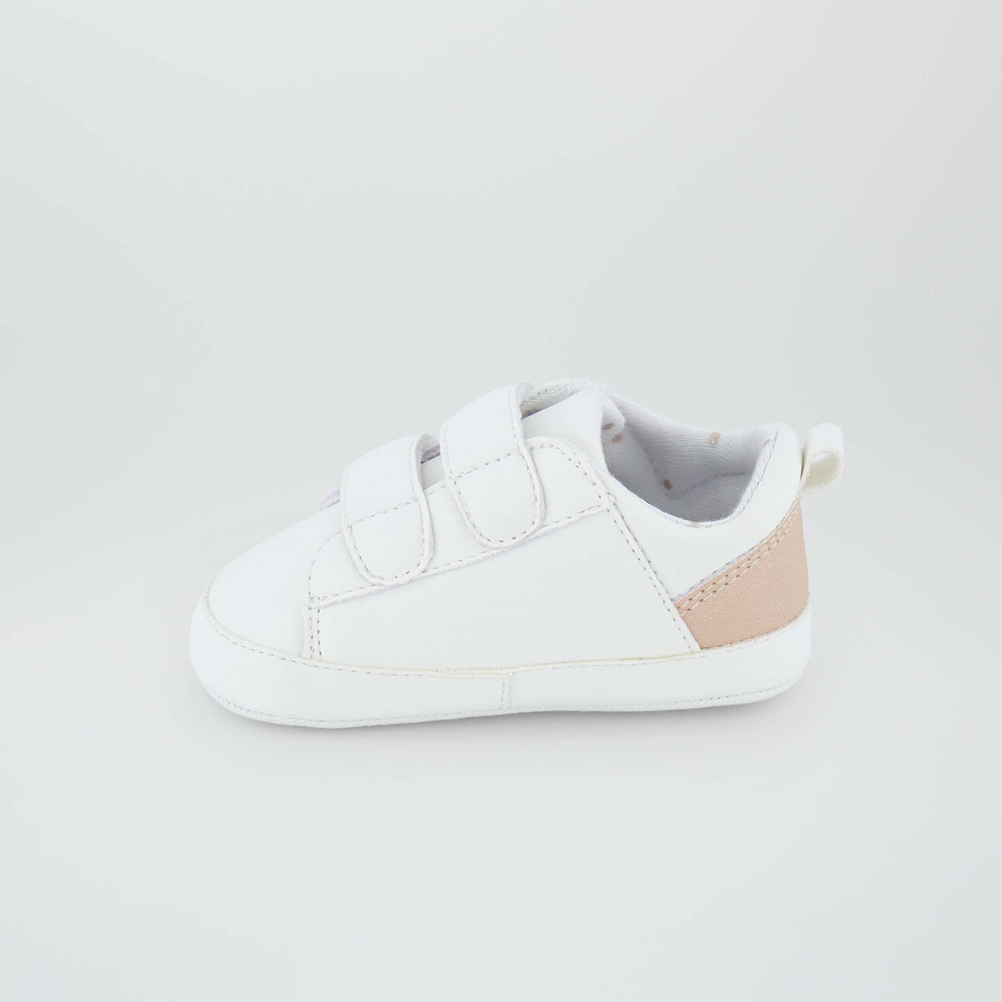 Zapatillas modernas con velcros BLANCO