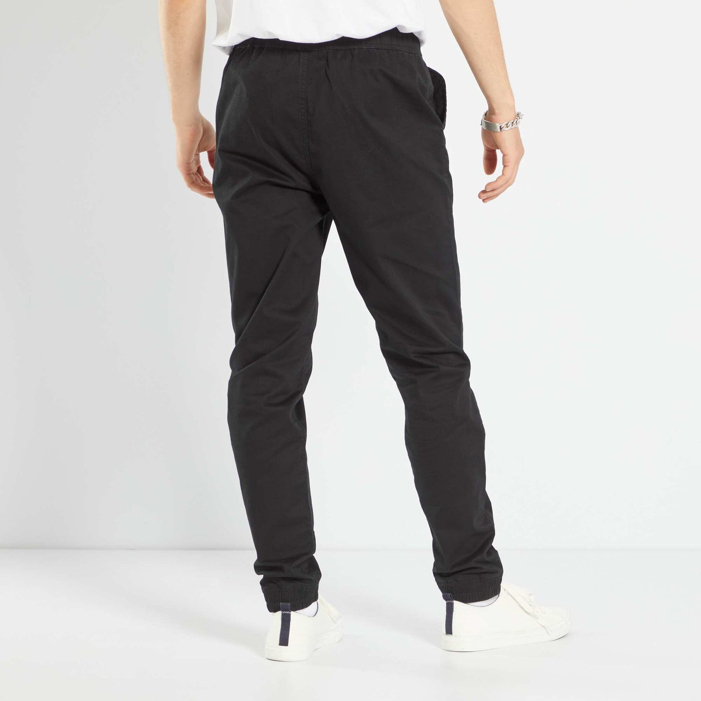 Pantalón tipo 'jogger' Negro