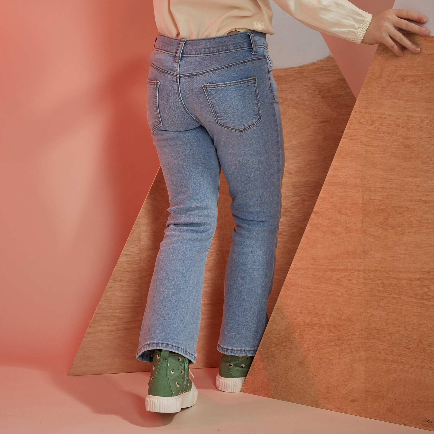 Pantalon jean flare elástico AZUL