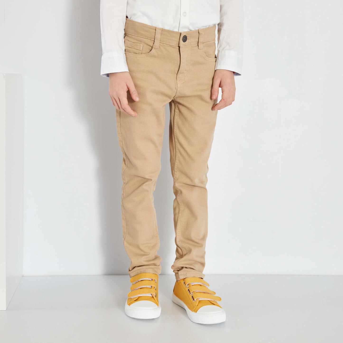 Jean slim con 5 bolsillos BEIGE