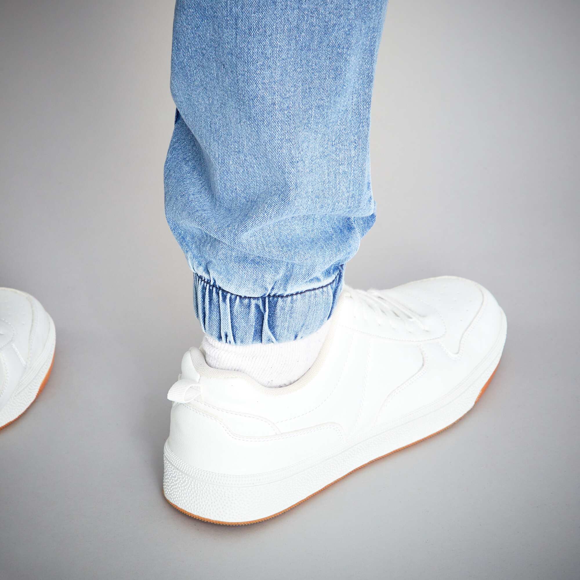 Jean jogger con cintura el stica AZUL