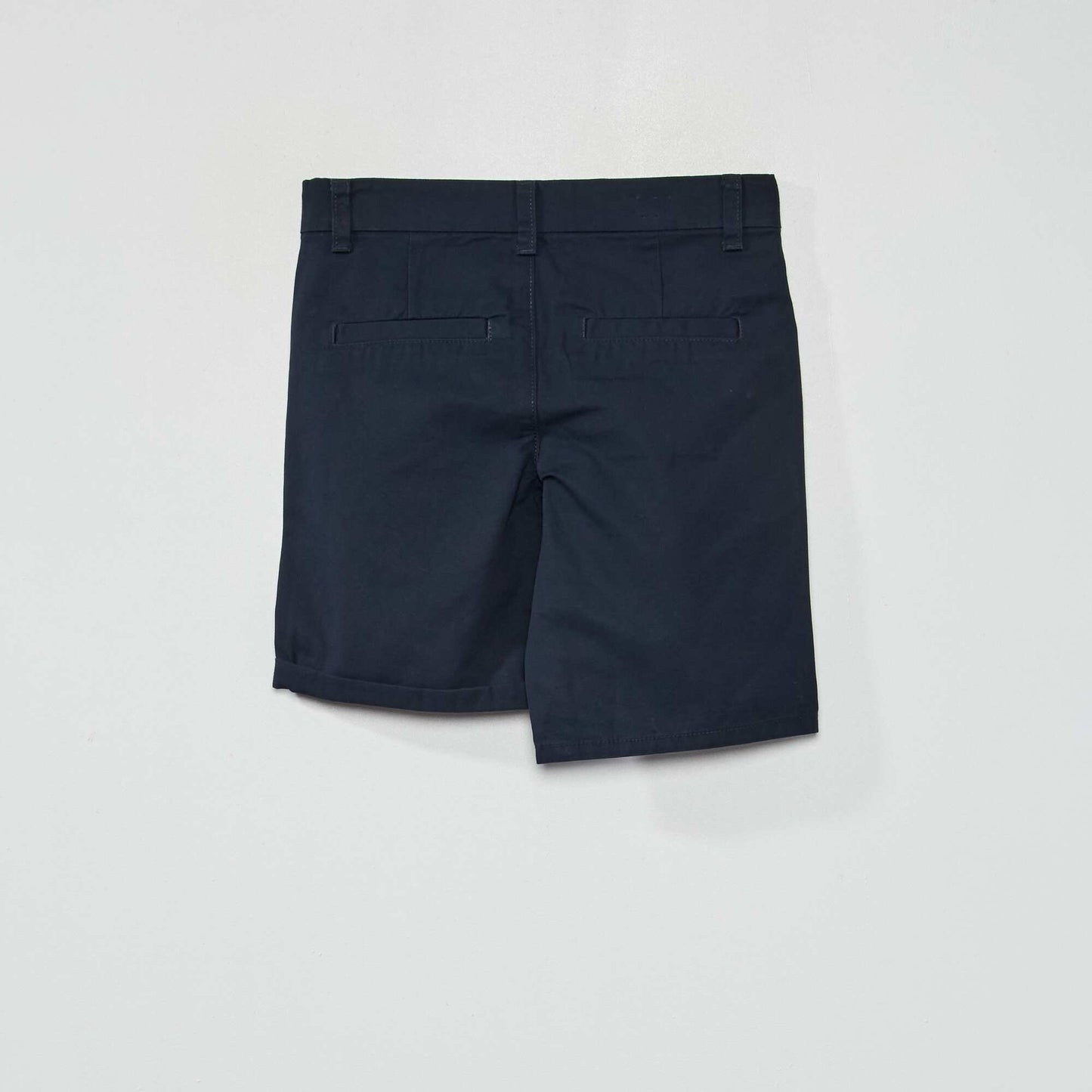 Bermudas tipo chino de sarga azul