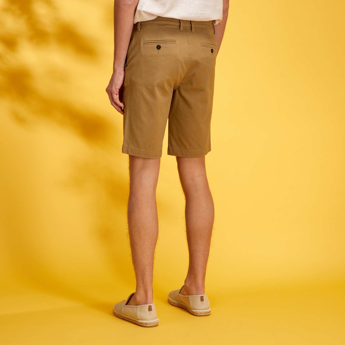 Bermudas lisas tipo chino BEIGE