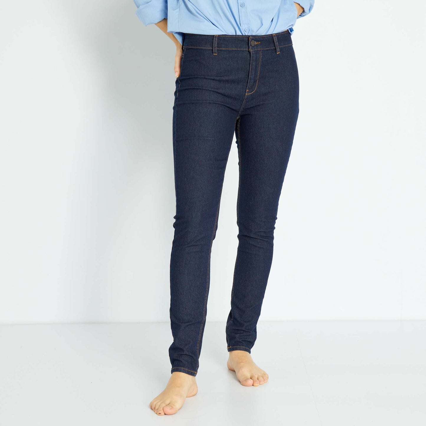 Corte muy entallado/jeans skinny fit AZUL